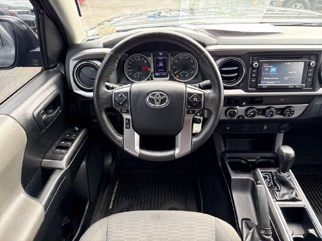 Used 2017 Toyota Tacoma SR5 w/ Tow Package AWD/4WD image 29