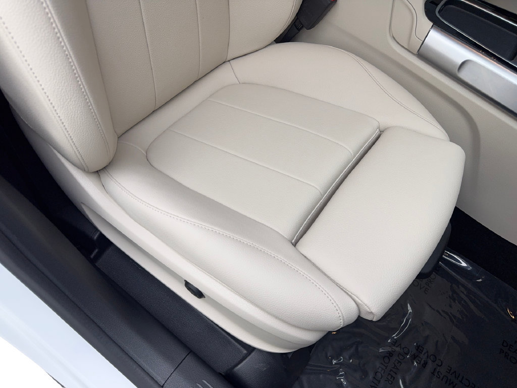 Used 2025 Mercedes-Benz GLB 250 w/ Exclusive Package image 46