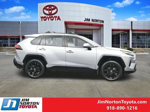 Used 2024 Toyota RAV4 SE AWD/4WD image 14