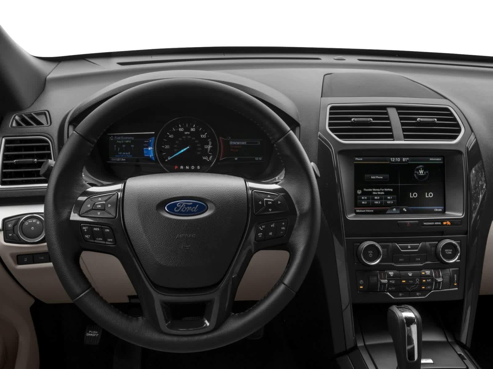 Used 2017 Ford Explorer XLT w/ Equipment Group 202A AWD/4WD image 4