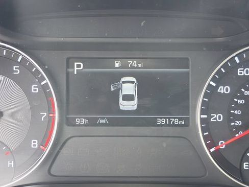 Certified 2023 Kia Forte LXS w/ LXS Technology Package FWD image 39