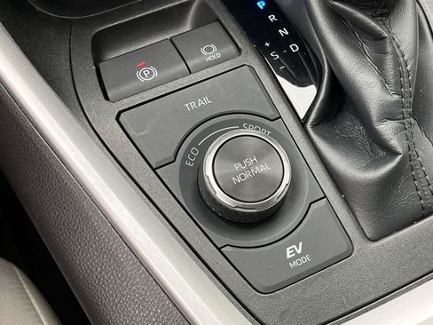 Used 2023 Toyota RAV4 XLE w/ Convenience Package AWD/4WD image 16