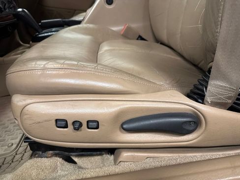 Used 1998 Chrysler Sebring JXI FWD image 4