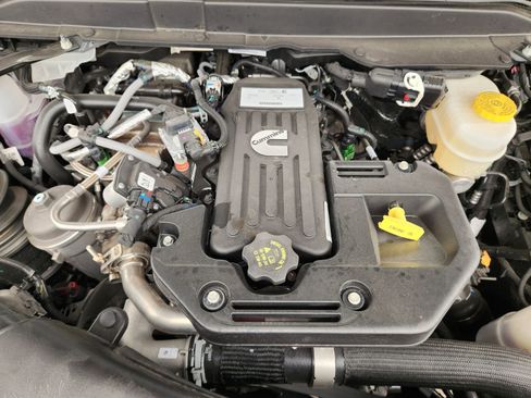 New 2026 RAM 2500 Laramie AWD/4WD image 27