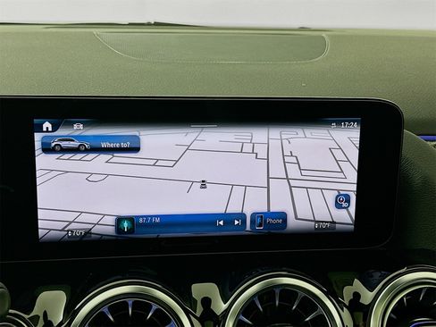 New 2026 Mercedes-Benz GLA 35 AMG 4MATIC image 14