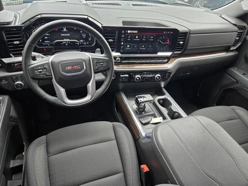 Used 2025 GMC Sierra 1500 Elevation w/ X31 Off-Road Package AWD/4WD image 13