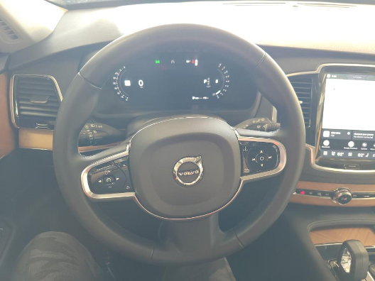 Used 2024 Volvo XC90 B6 Plus w/ Protection Package Premier AWD/4WD image 6