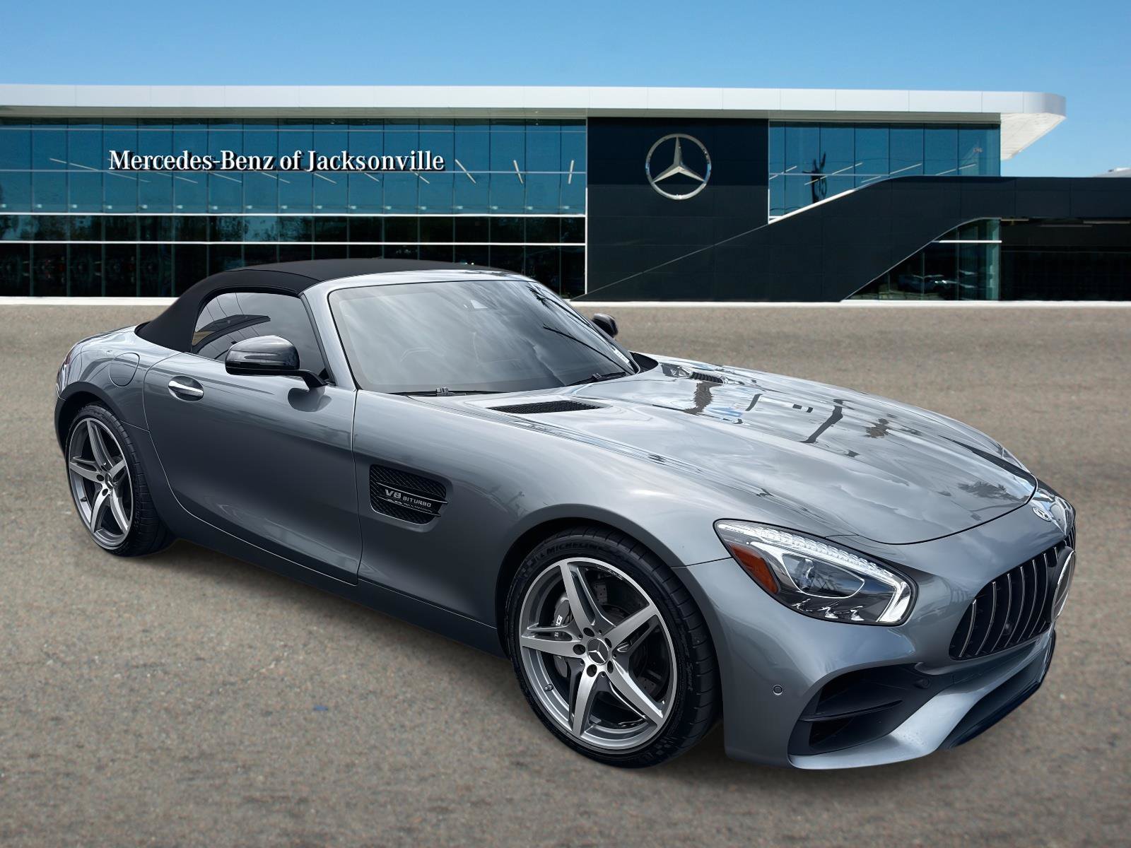 Used 2018 Mercedes-Benz AMG GT Roadster image 1