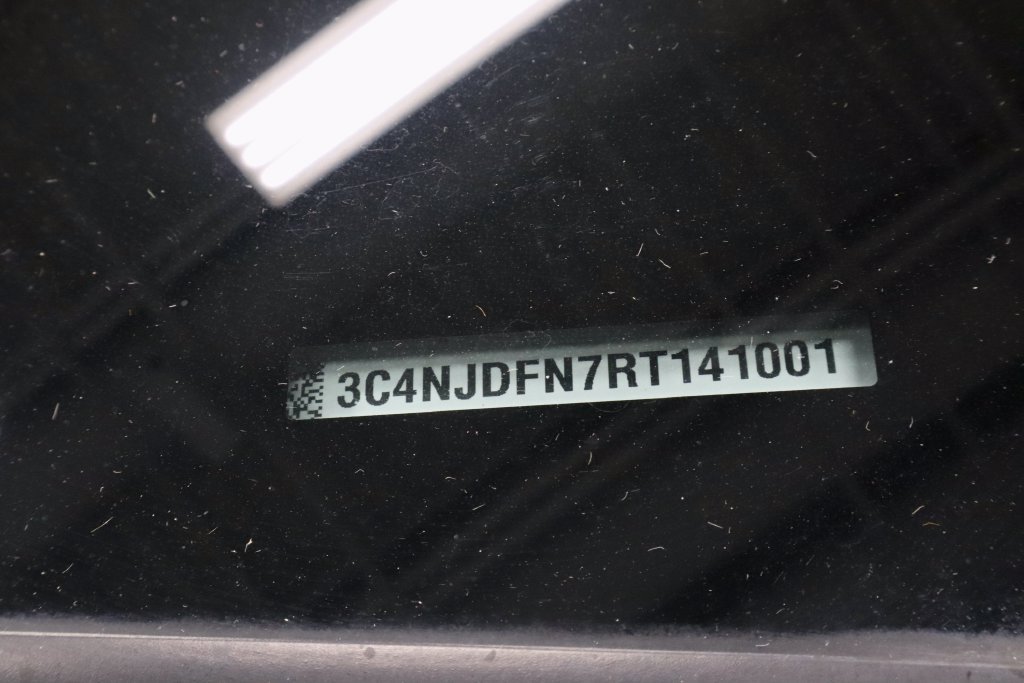 Used 2024 Jeep Compass Latitude w/ Sun and Sound Group AWD/4WD image 32