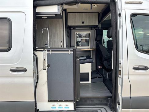 Used 2020 Mercedes-Benz Sprinter 144 Cargo image 19
