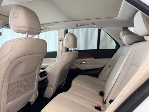 Used 2021 Mercedes-Benz GLE 450 4MATIC image 25