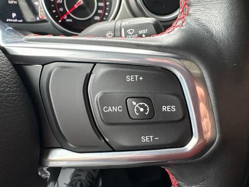 Used 2022 Jeep Gladiator Rubicon w/ Cold Weather Group AWD/4WD image 25