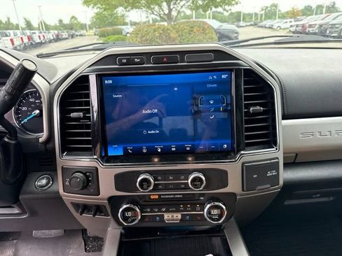 Used 2022 Ford F350 Lariat w/ Lariat Ultimate Package AWD/4WD image 18