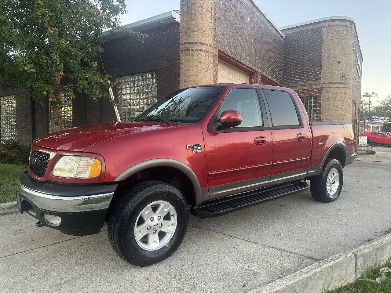 Used 2003 Ford F150 XLT AWD/4WD image 1