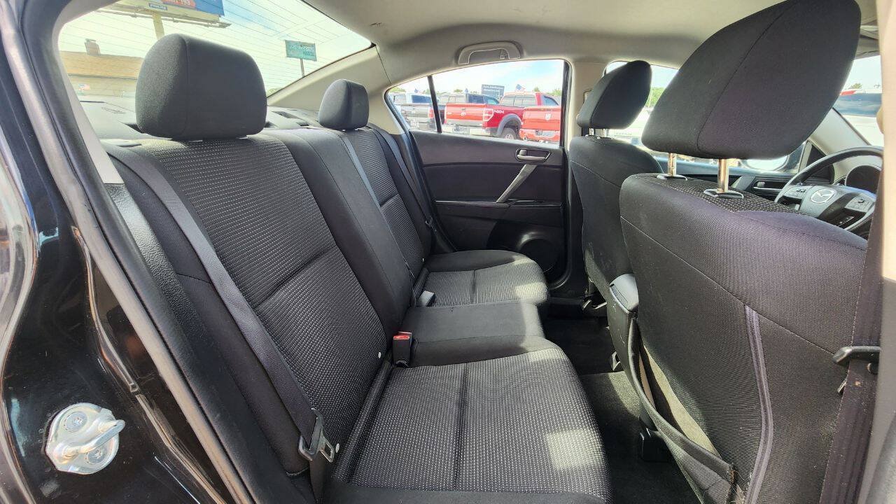 Used 2013 MAZDA MAZDA3 i Sport FWD image 19
