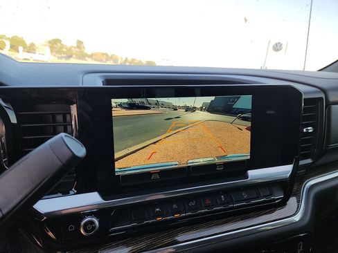 Used 2024 GMC Sierra 1500 Elevation image 18