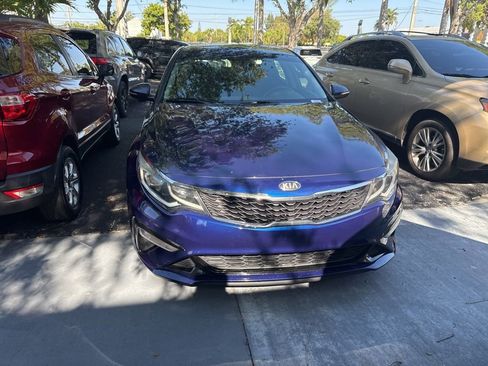 Used 2019 Kia Optima LX w/ LX 17" Wheel Package FWD image 2