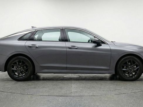 Used 2025 Kia K5 LXS FWD image 11