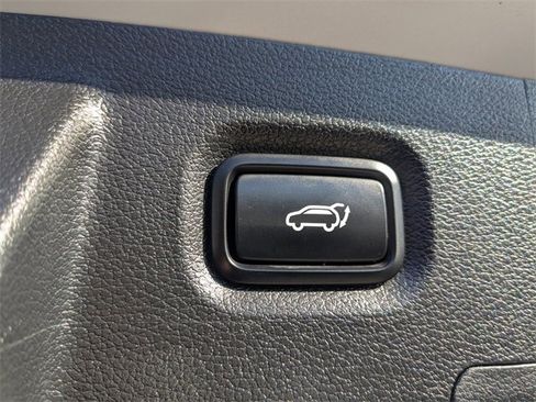 Used 2022 Hyundai Santa Fe Limited image 13