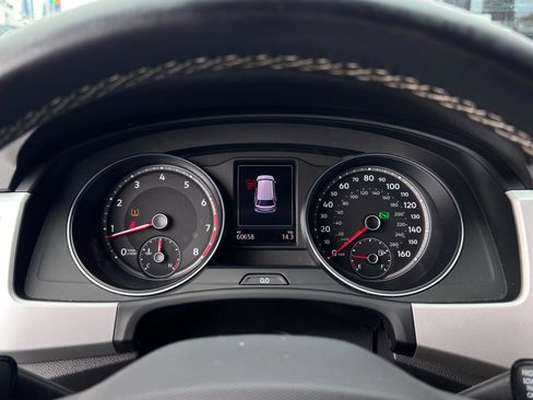 Used 2021 Volkswagen Atlas Cross Sport SE image 18