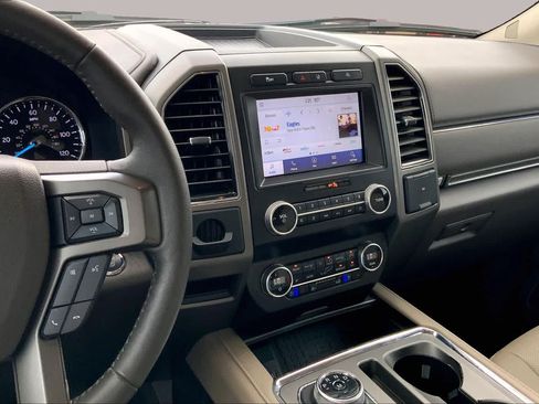 Used 2020 Ford Expedition XLT w/ Equipment Group 202A RWD image 6