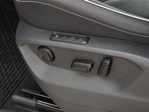 Used 2022 Volkswagen Tiguan SEL R-Line image 21