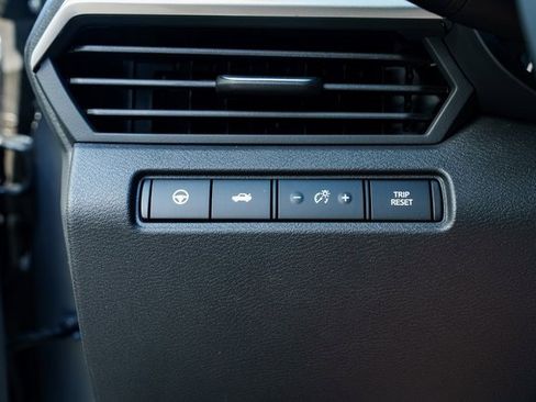 New 2025 Nissan Altima 2.5 SL image 17