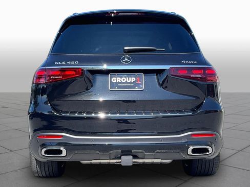 Used 2026 Mercedes-Benz GLS 450 4MATIC image 4