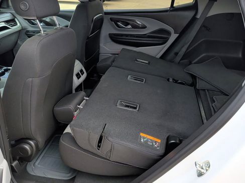 Used 2024 GMC Terrain SLE image 37