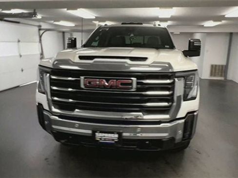 Certified 2024 GMC Sierra 2500 SLT w/ SLT Premium Package image 3