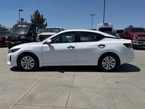 Used 2025 Nissan Sentra S FWD image 12