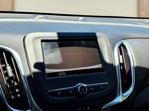 Certified 2022 Chevrolet Equinox LT FWD image 5