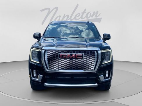 Used 2024 GMC Yukon XL Denali AWD/4WD image 2