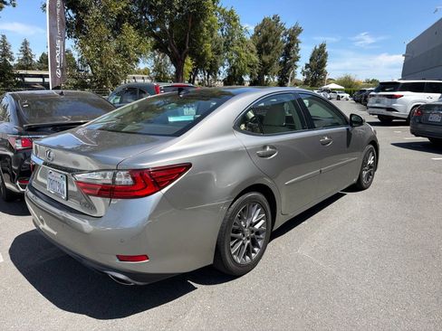 Used 2018 Lexus ES 350 w/ Navigation System Package FWD image 3