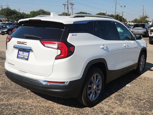 Used 2023 GMC Terrain SLT FWD image 3