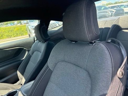 Used 2025 Ford Mustang Coupe RWD image 5