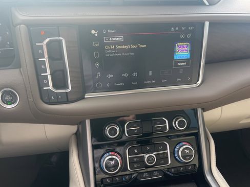 Used 2023 GMC Yukon Denali image 14