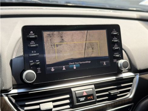 Used 2018 Honda Accord EX image 51