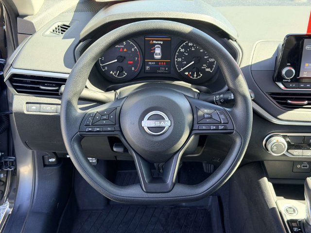 Used 2024 Nissan Altima 2.5 S FWD image 18
