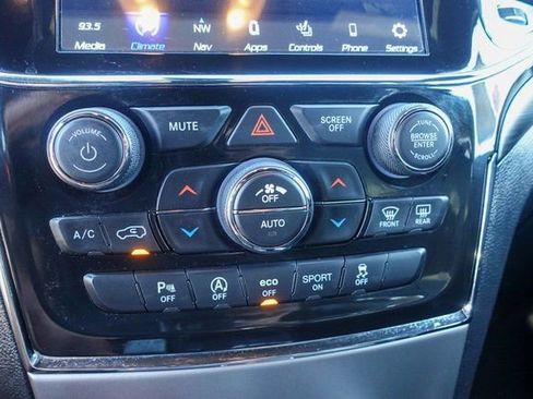 Used 2022 Jeep Grand Cherokee Laredo X image 20