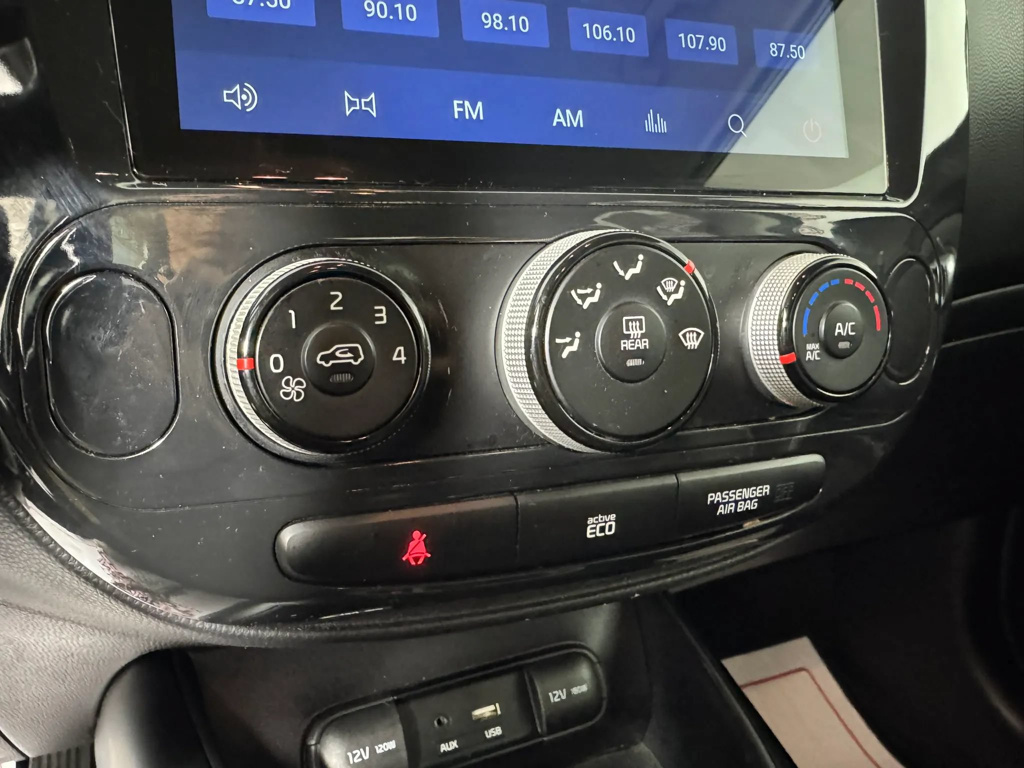 Used 2016 Kia Soul + FWD image 19
