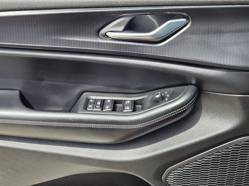 Used 2025 Jeep Grand Cherokee Laredo X w/ Luxury Tech Group I image 27