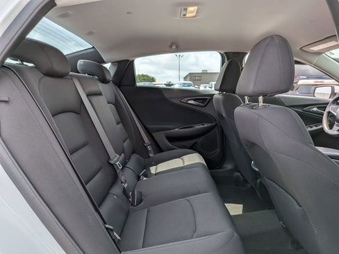Used 2025 Chevrolet Malibu LT FWD image 29