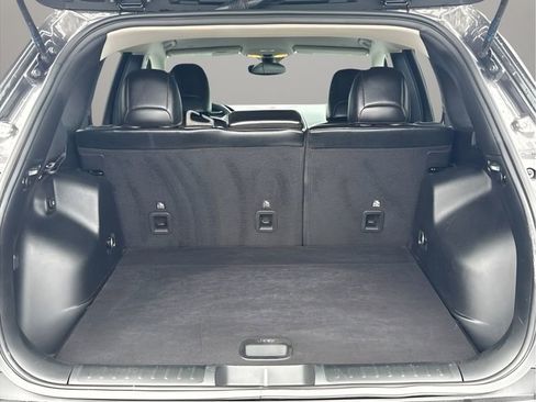 Used 2022 Jeep Cherokee Latitude Lux image 25