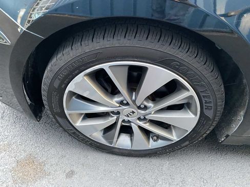 Used 2019 Kia Optima S image 38