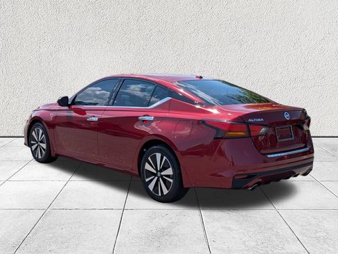 Used 2021 Nissan Altima 2.5 SL FWD image 5
