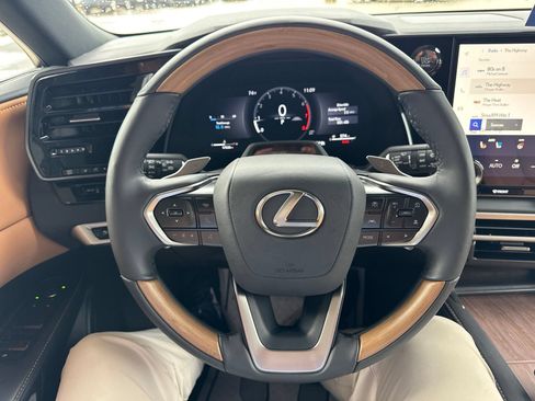 Used 2025 Lexus RX 350 Premium w/ Convenience Package AWD/4WD image 27