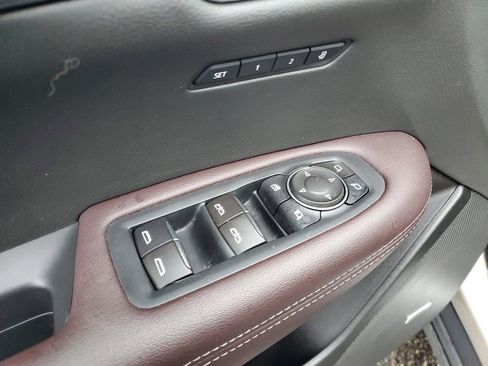 Used 2023 Cadillac XT6 Premium Luxury w/ Technology Package image 25