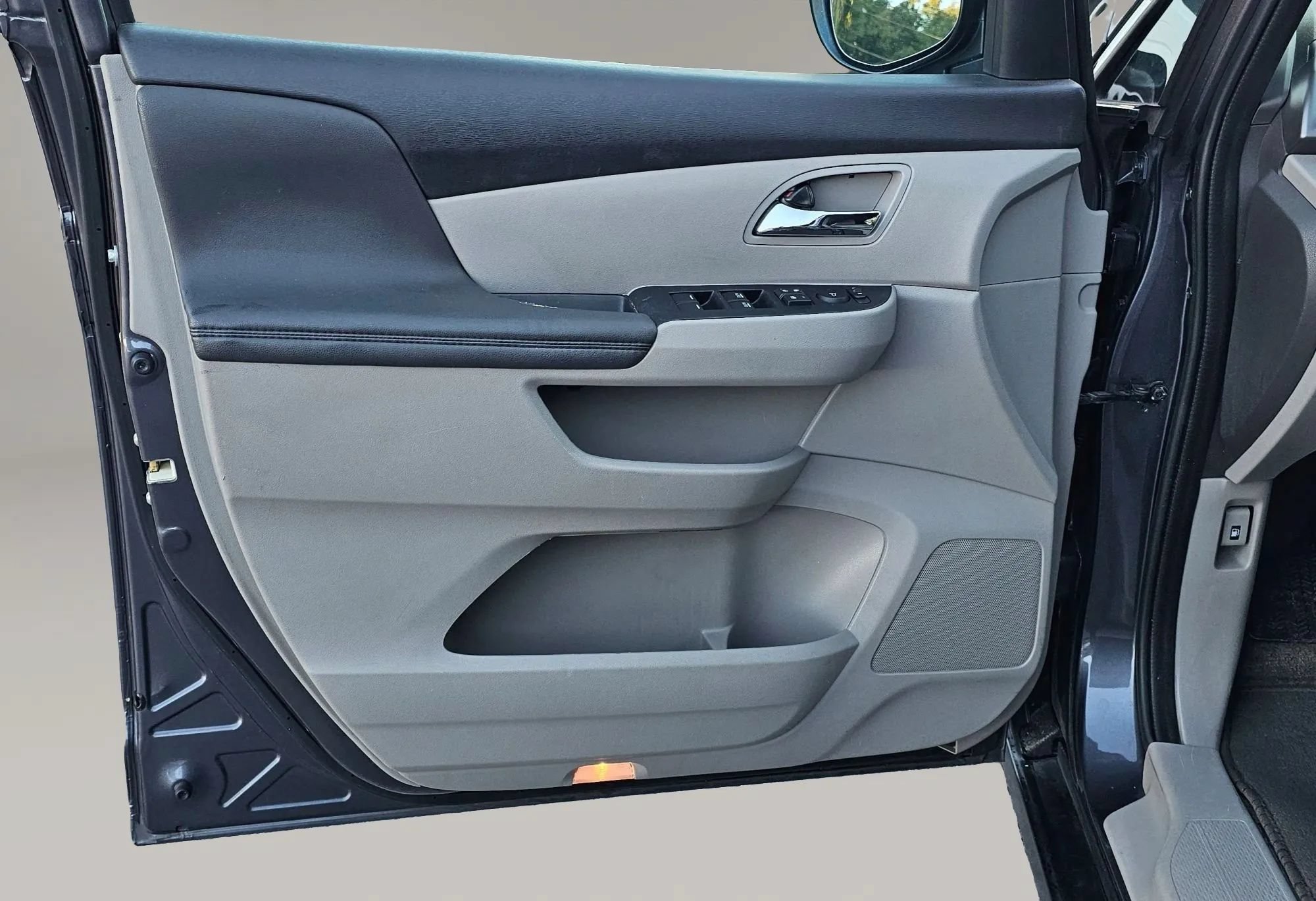 Used 2016 Honda Odyssey EX-L image 25