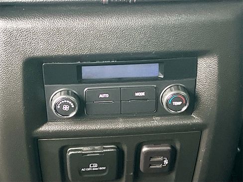 Used 2023 Chevrolet Traverse RS image 27